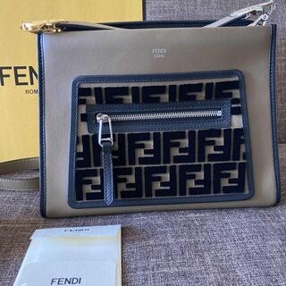 フェンディ(FENDI)のレア　FENDI ラナウェイ　バッグ(ハンドバッグ)