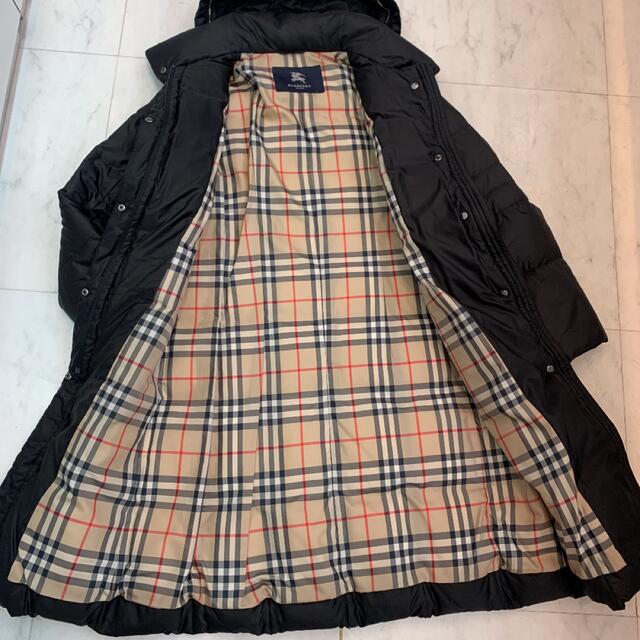 BURBERRY(バーバリー)の☆美品☆BURBERRY LONDON バーバリー ダウンコート フード付き 黒 レディースのジャケット/アウター(ダウンコート)の商品写真