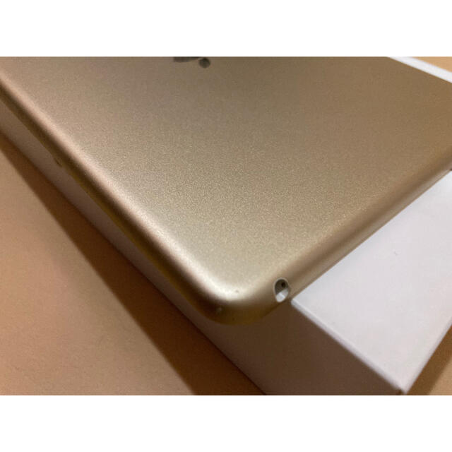 Apple(アップル)のアップル iPad mini 4 WiFi 64GB ゴールド スマホ/家電/カメラのPC/タブレット(タブレット)の商品写真