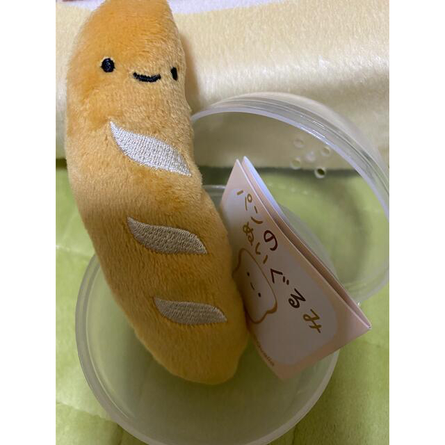 パンのぬいぐるみ ガチャガチャ エンタメ/ホビーのおもちゃ/ぬいぐるみ(ぬいぐるみ)の商品写真