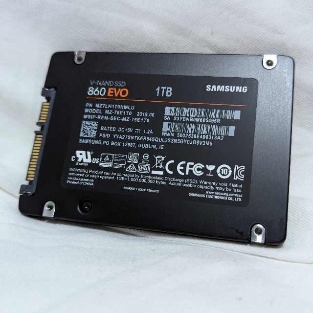 SAMSUNG(サムスン)のSamsung 860EVO 1TB SATA SSD スマホ/家電/カメラのPC/タブレット(PCパーツ)の商品写真