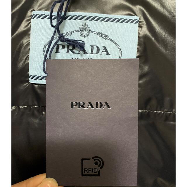 PRADA(プラダ)の※本日限定値下げ※【美品・試着のみ PRADAショートダウン】 レディースのジャケット/アウター(ダウンジャケット)の商品写真