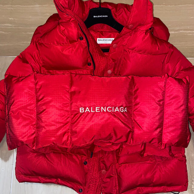 Balenciaga(バレンシアガ)の【美品】【最終値下げ】G-DRAGON着用BALENCIAGAダウン メンズのジャケット/アウター(ダウンジャケット)の商品写真