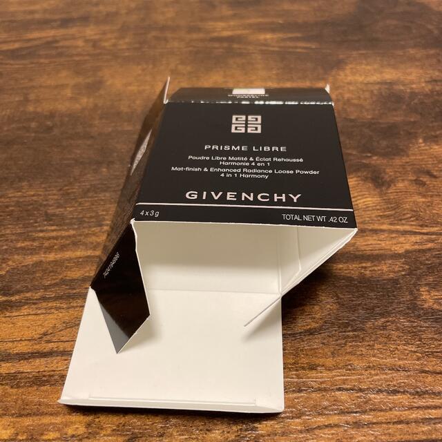 GIVENCHY(ジバンシィ)のGIVENCHY プリズムリーブル No.1パステル・シフォン 外箱のみ コスメ/美容のベースメイク/化粧品(フェイスパウダー)の商品写真