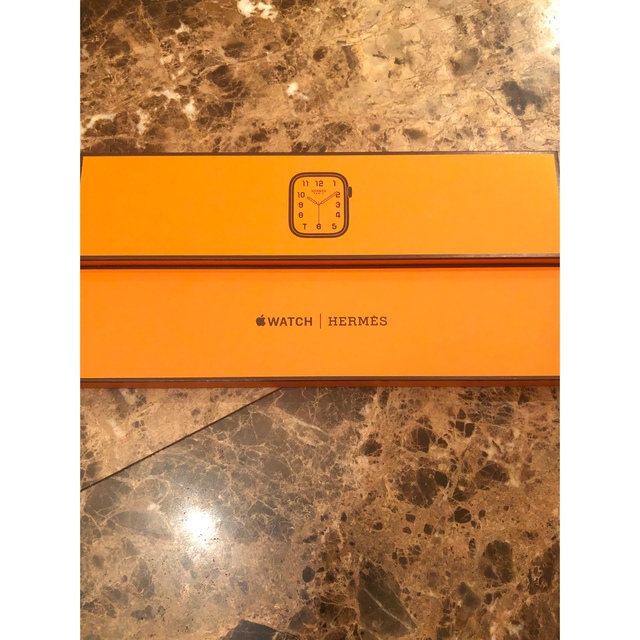 レア！新品未使用  Apple Watch HERMES エトゥープ