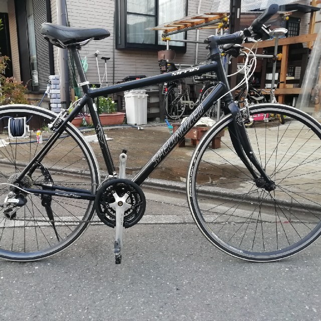 クロスバイク 700c 黒 sirrus 24速 軽快23c 狭山市引取り限定-