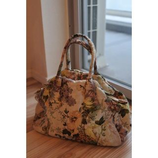 ヴィヴィアン(Vivienne Westwood) ハンドバッグ(レディース)（花柄）の