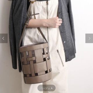 SLOBE IENA(ショルダーバッグ ・ ベージュ系)のフリマアイテム一覧 SLOBE IENA(ショルダーバッグ ・ ベージュ系)のフリマアイテム一覧