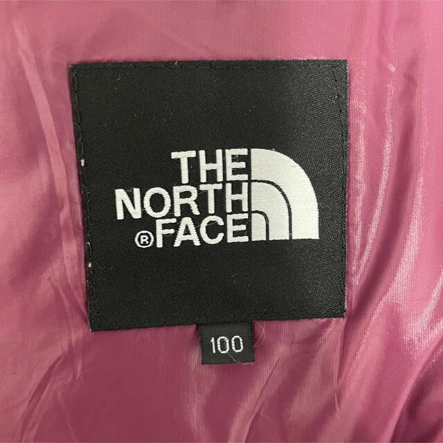 THE NORTH FACE(ザノースフェイス)の美品 ノースフェイス 700 ダウンジャケット男女着用可 濃紫 フード付け外し可 レディースのジャケット/アウター(ダウンジャケット)の商品写真