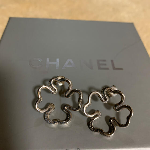 CHANEL クローバーピアスアクセサリー