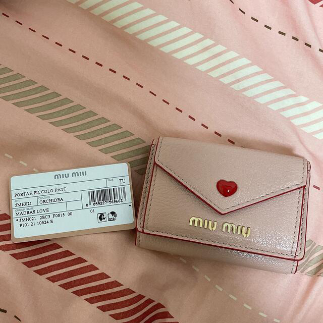 miumiu マドラスラブ 三つ折財布