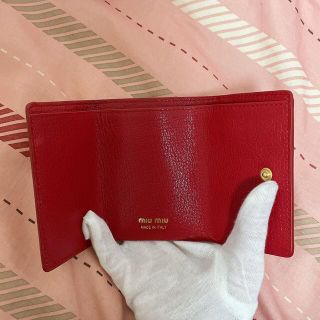 miumiu - 【新品未使用】miumiu マドラスラブ 三つ折り財布の通販 by miumiu - 【新品未使用】miumiu マドラスラブ 三つ折り財布の通販 by