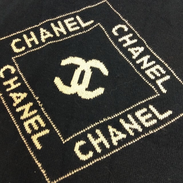 CHANEL(シャネル)の美品　希少　CHANEL　シャネル　マフラー　ノベルティ　ココマーク レディースのファッション小物(マフラー/ショール)の商品写真