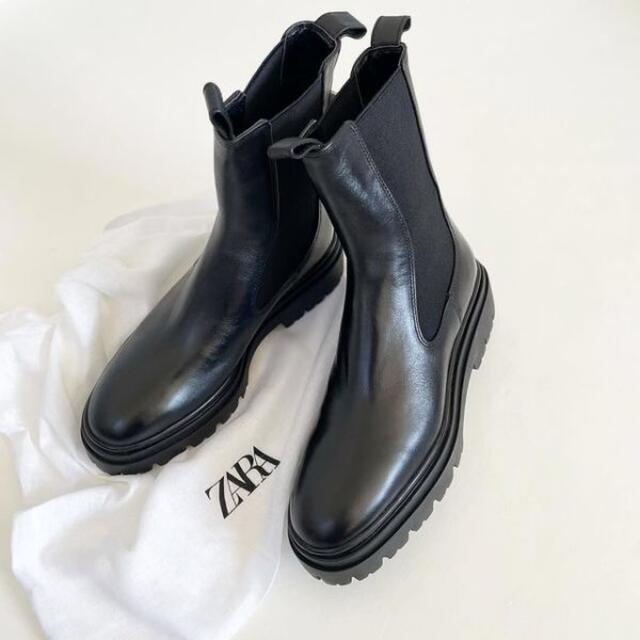 ZARA　(37)　レザートラックアンクルブーツ　フラットレザーアンクルブーツ