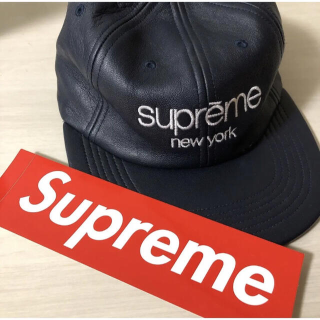 Supreme(シュプリーム)のsupreme 帽子 キャップ 革 シュプリーム ネイビー メンズの帽子(キャップ)の商品写真