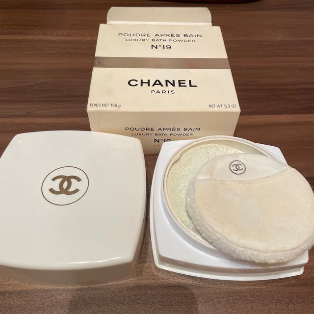 CHANEL(シャネル)のCHANEL19パウダー コスメ/美容のベースメイク/化粧品(フェイスパウダー)の商品写真