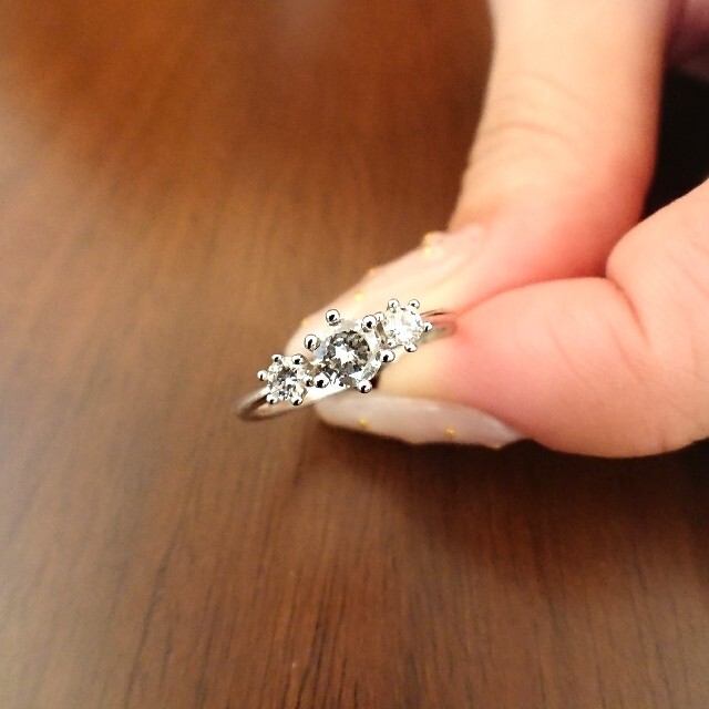 ダイヤモンド  0.314ct✨リング プラチナ 7号 ダイヤ トリロジー レディースのアクセサリー(リング(指輪))の商品写真