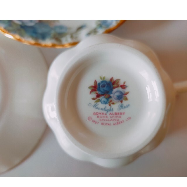 ROYAL ALBERT(ロイヤルアルバート)のロイヤル アルバート　カップ&ソーサー インテリア/住まい/日用品のキッチン/食器(食器)の商品写真