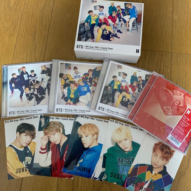 防弾少年団(BTS)(ボウダンショウネンダン)のBTS MIC Drop DNA crystal snow セット エンタメ/ホビーのタレントグッズ(アイドルグッズ)の商品写真