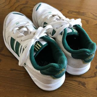 アディダス(adidas)のadidasのスニーカー(スニーカー)