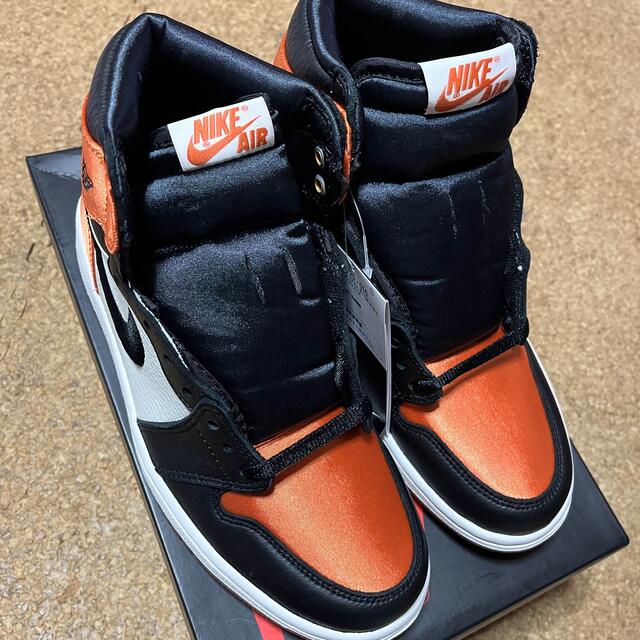 NIKE AIR JORDAN1 shattered backboard