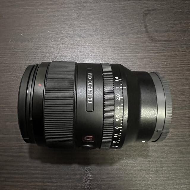 SONY(ソニー)の最終値下　SEL35F14GM FE 35mm f1.4 GM スマホ/家電/カメラのカメラ(レンズ(単焦点))の商品写真