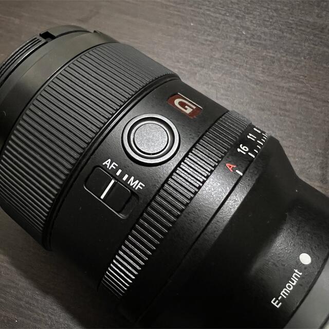 SONY(ソニー)の最終値下　SEL35F14GM FE 35mm f1.4 GM スマホ/家電/カメラのカメラ(レンズ(単焦点))の商品写真