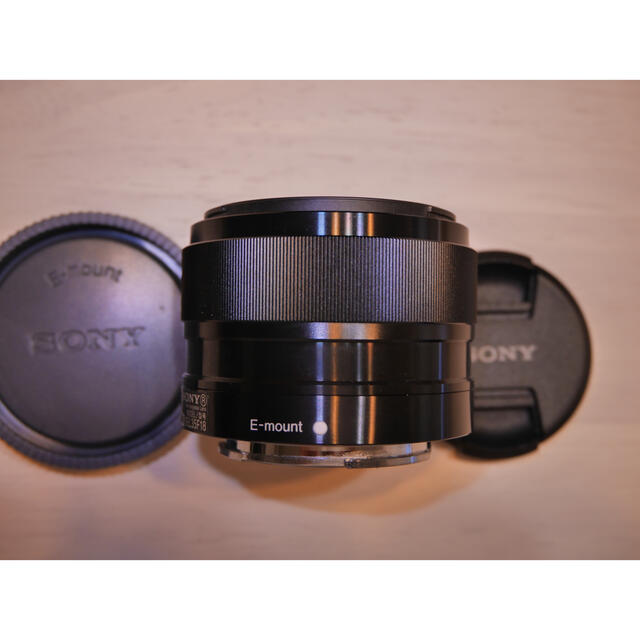 SONY(ソニー)のsel35f18 SONY aps-c 単焦点レンズ　 スマホ/家電/カメラのカメラ(レンズ(単焦点))の商品写真