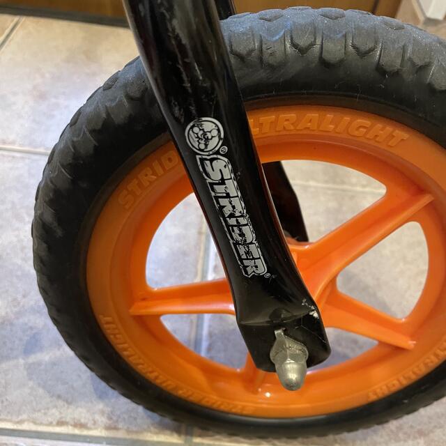 ストライダー STRIDER 赤色 タイヤオレンジ - 自転車