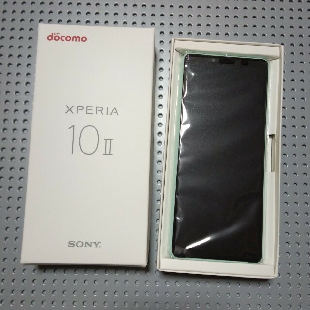 Xperia 10 ii SO-41A　ミントグリーン（SIMロック解除済み） スマホ/家電/カメラのスマートフォン/携帯電話(スマートフォン本体)の商品写真