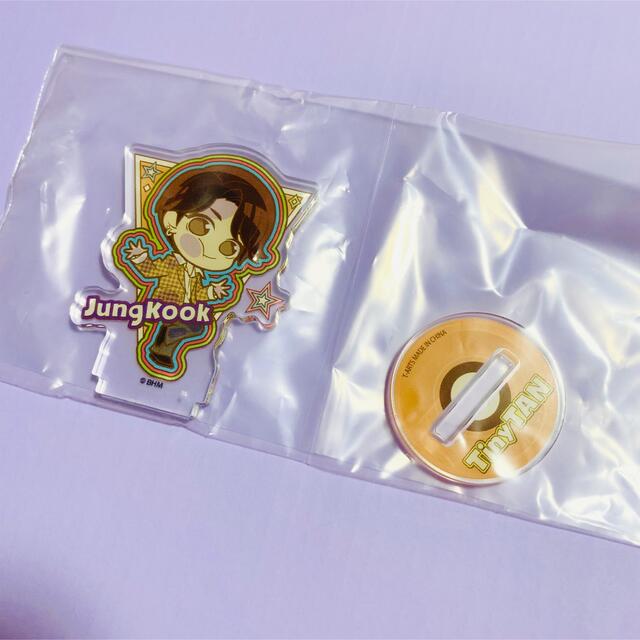防弾少年団(BTS)(ボウダンショウネンダン)のBTS TinyTAN dynamite アクスタ ジョングク グク ガチャ エンタメ/ホビーのCD(K-POP/アジア)の商品写真