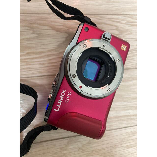 LUMIX DMC-GF6 RED ボディー