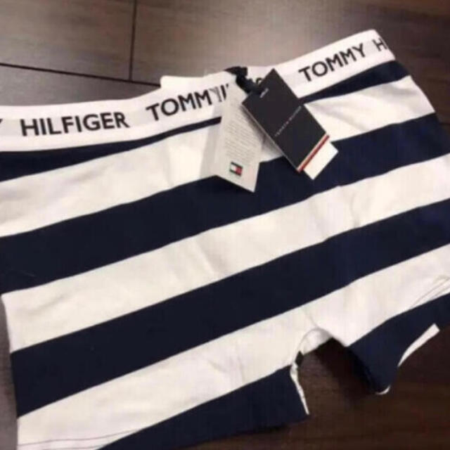 TOMMY HILFIGER(トミーヒルフィガー)のリュナル様専用　トミーヒルフィガー　ボーダー柄　ボクサーパンツ　タグ付き新品  メンズのアンダーウェア(ボクサーパンツ)の商品写真