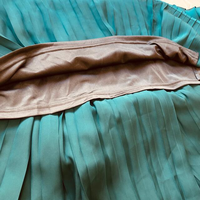 kumikyoku（組曲）(クミキョク)のクミキョク 組曲 プリーツスカート プリーツロングスカート ウエストゴム 青緑S レディースのスカート(ロングスカート)の商品写真