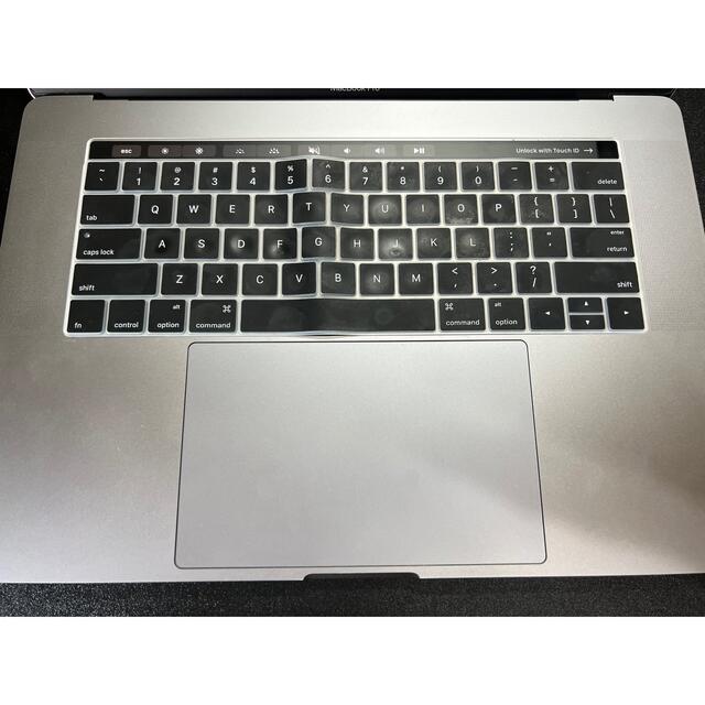MacBook Pro 15inch 2016 CPU: i7 メモリ: 16G 1