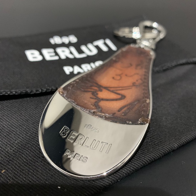 Berluti(ベルルッティ)の【未使用】ベルルッティ　BERLUTI スクリット　シューホーン キーリング メンズのファッション小物(キーホルダー)の商品写真