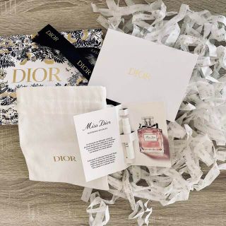 ディオール(Dior)の紙袋&巾着付き！ブルーミングブーケ　サンプル(香水(女性用))