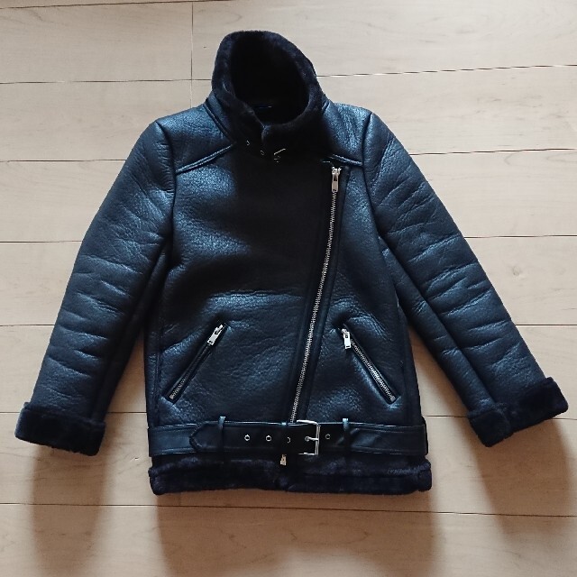 ZARA(ザラ)のZARA ムートンライダース 2点 レディースのジャケット/アウター(ライダースジャケット)の商品写真