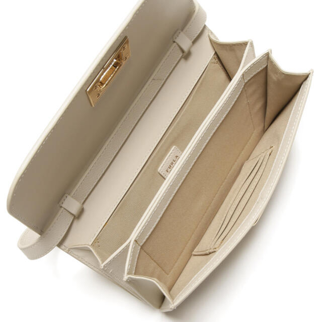 Furla(フルラ)の【新品未使用】フルラ レザー ロゴクロージャー クロスボディバッグ レディースのバッグ(ショルダーバッグ)の商品写真