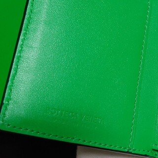 ⭐️ 新型 極美品 ボッテガ・ヴェネタ カセット 二つ折り財布 ダークモス