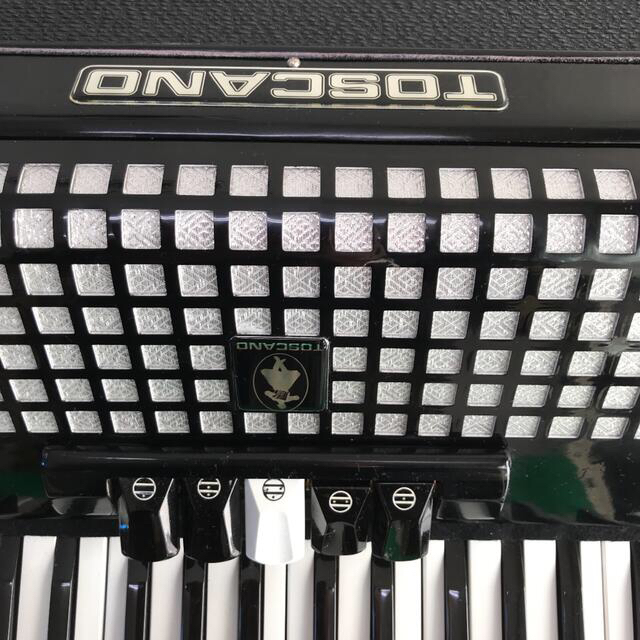 TOSCANO 34鍵盤60Bアコ工房整備済み安定したミューゼツト黒色の TOSCANO 34鍵盤60Bアコ工房整備済み安定したミューゼツト黒色の