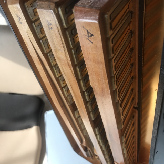 TOSCANO 34鍵盤60Bアコ工房整備済み安定したミューゼツト黒色の TOSCANO 34鍵盤60Bアコ工房整備済み安定したミューゼツト黒色の