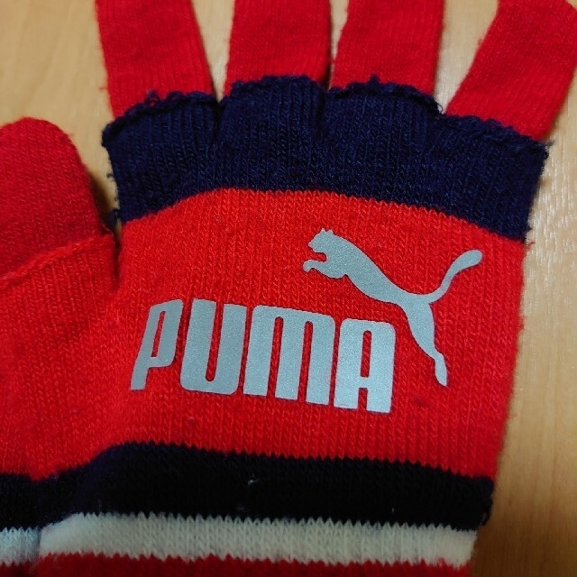 PUMA(プーマ)のプーマ手袋　おまけ付き エンタメ/ホビーのおもちゃ/ぬいぐるみ(その他)の商品写真