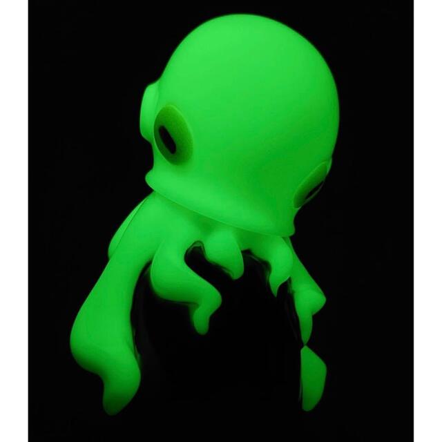 タコツボン　蛍光版　メディコムトイ ハンドメイドのおもちゃ(フィギュア)の商品写真