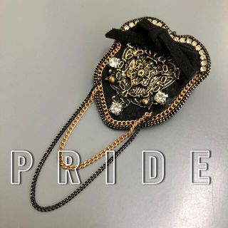 プライド(PRIDE)の非売品【PRIDE】ブローチ ラインストーンとチェーンのエンブレム(ブローチ/コサージュ)