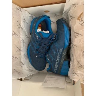 スポルティバ(LA SPORTIVA)のスポルティバ　アキラ(登山用品)