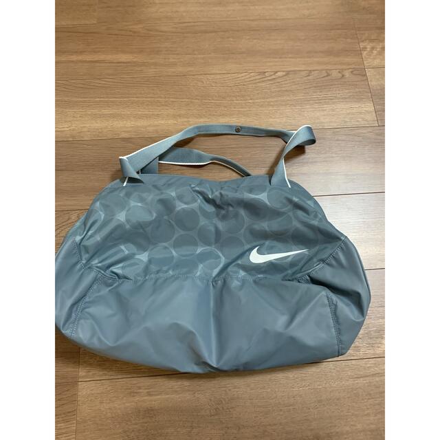 NIKE(ナイキ)の【専用】NIKE ボストンバッグ　ブルーグレー レディースのバッグ(ボストンバッグ)の商品写真