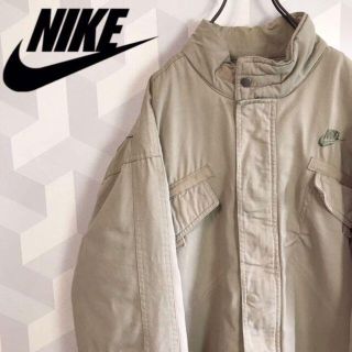 【入手困難】NIKE 刺繍ロゴ入りダウンジャケット　スウッシュ　ベージュ