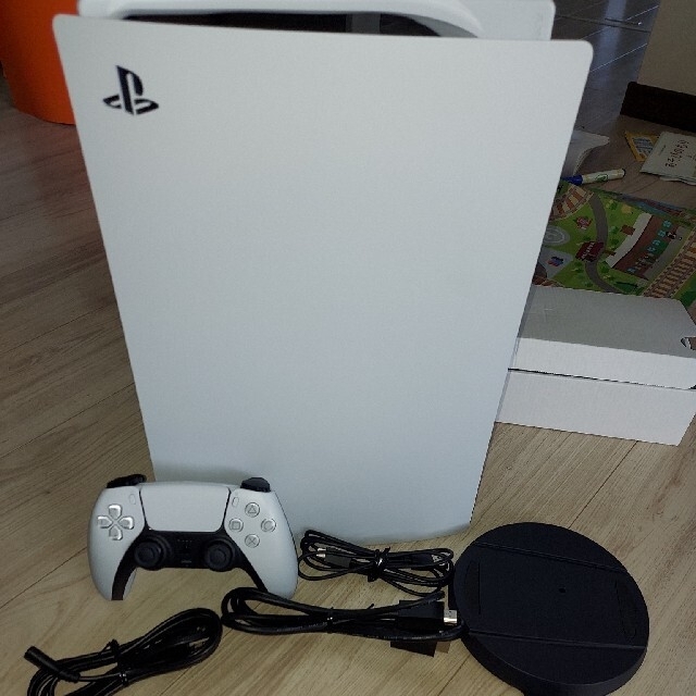 SONY PlayStation5 CFI-1100B01 エンタメ/ホビーのゲームソフト/ゲーム機本体(家庭用ゲーム機本体)の商品写真