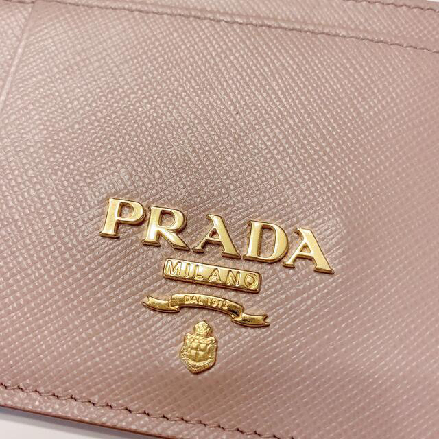 PRADA(プラダ)のプラダ　サフィアーノ　カードホルダー　ベージュ レディースのファッション小物(名刺入れ/定期入れ)の商品写真